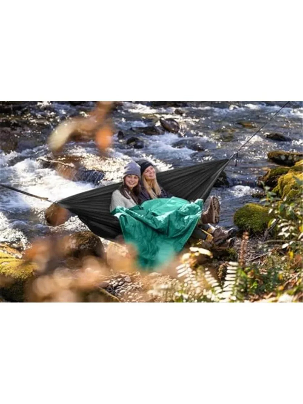 Waterproof Camping Blanket Packable Warm Puffy Quilt Outdoor Hiking Travel Beach